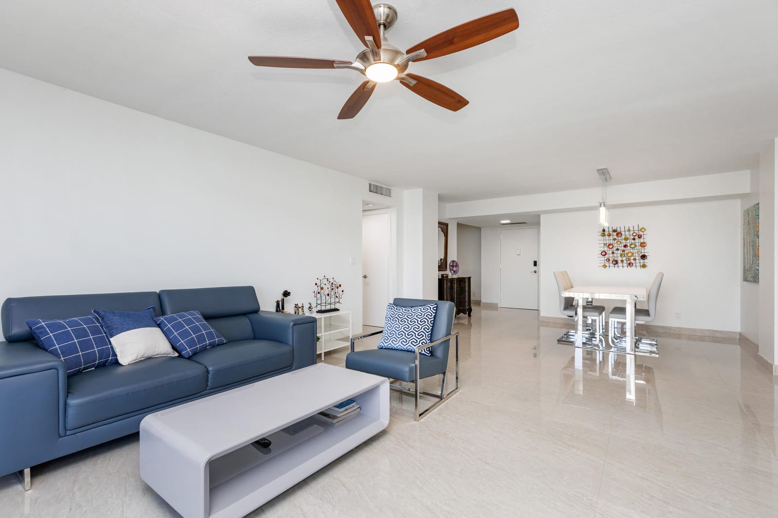 427 Golden Isles Drive 4A, Hallandale Beach, FL 33009 photo 9