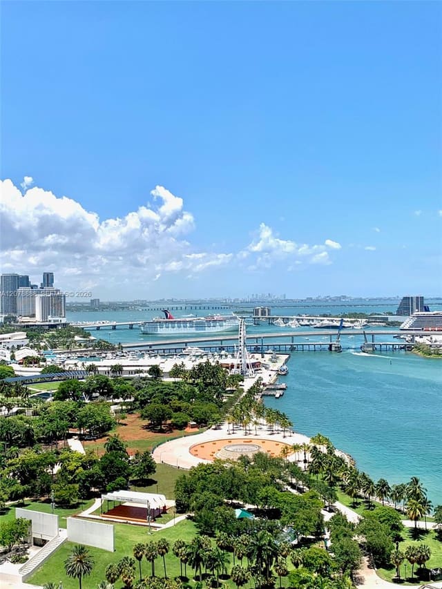 325 S Biscayne Boulevard 2714, Miami, FL 33131