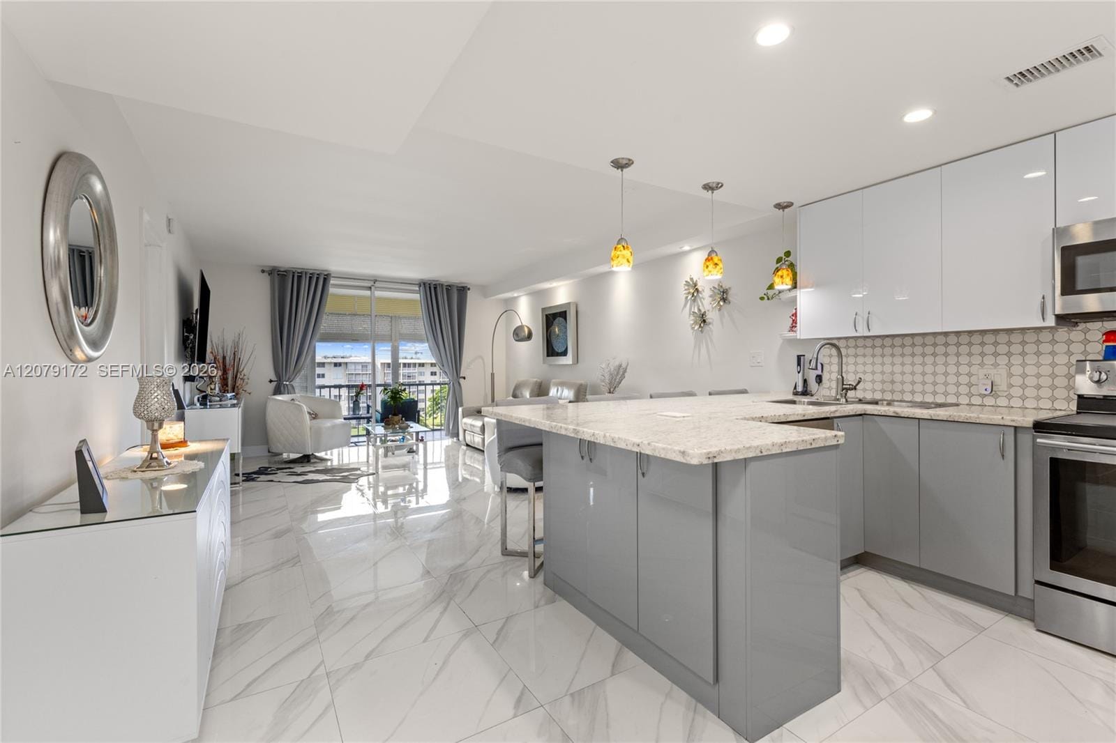 2855 Leonard Drive H605 — photo 1