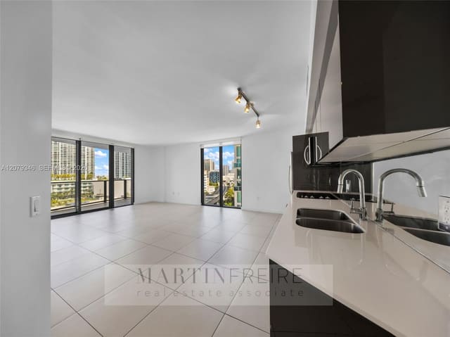 31 SE 6th Street 1402, Miami, FL 33131