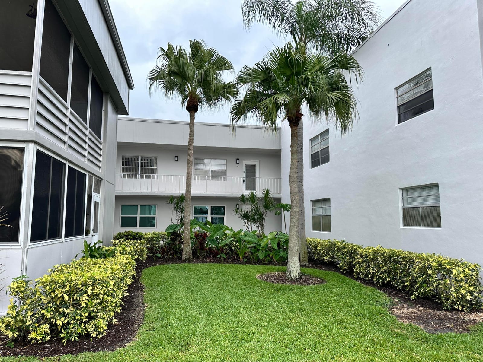 811 Flanders Q, Delray Beach, FL 33484