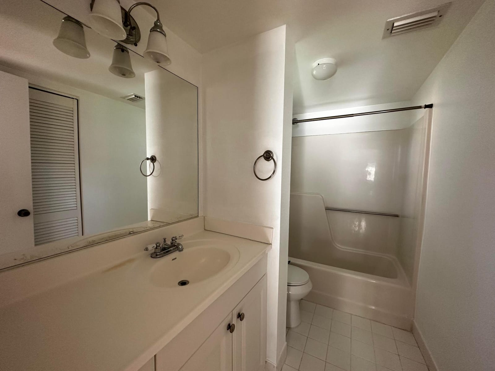 21904 Lake Forest Circle 106 — photo 7