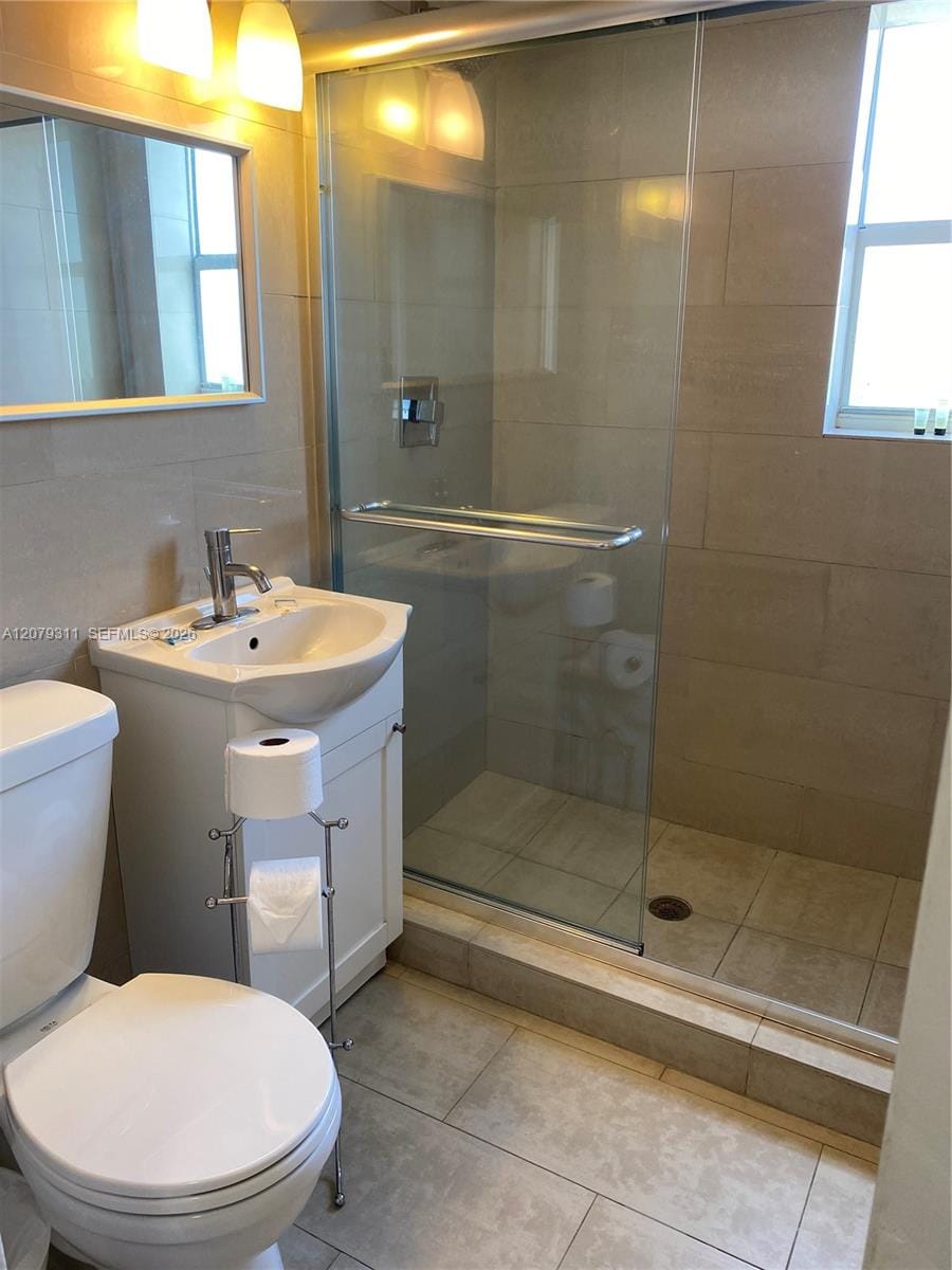 1011 9th Street 8, Miami Beach, FL 33139 photo 6