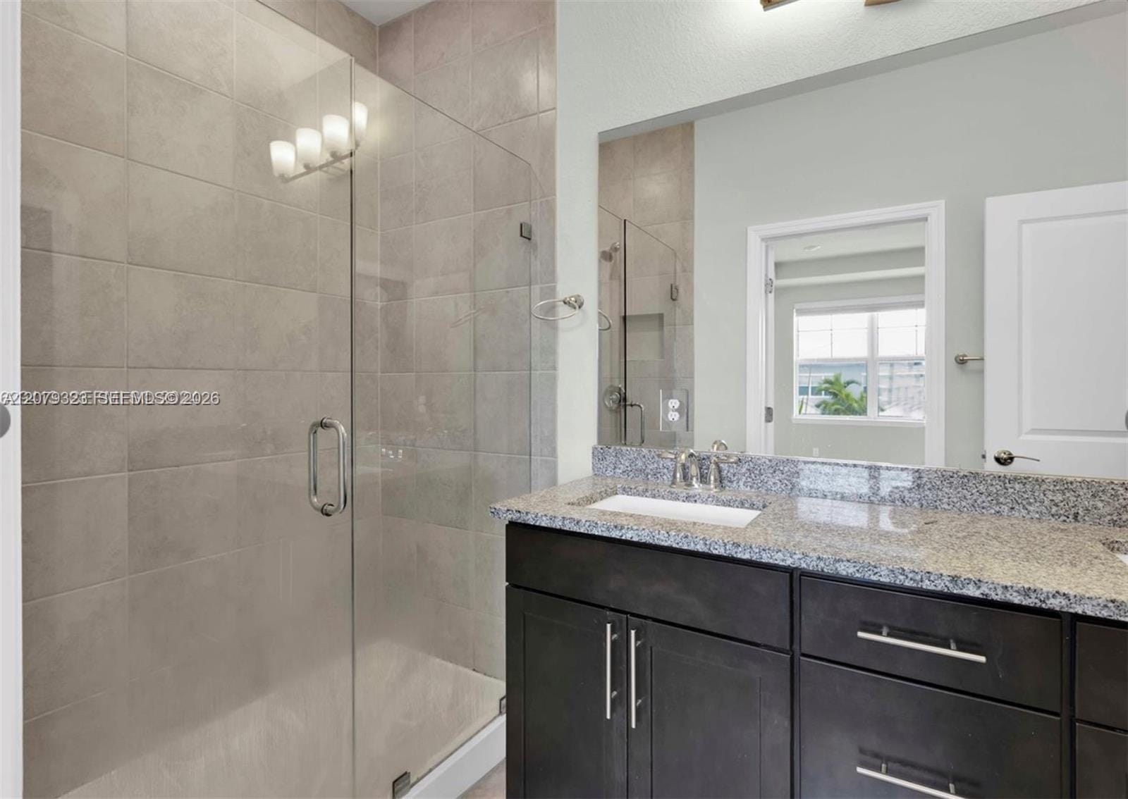 1240 Eucalyptus Drive 2 — photo 7