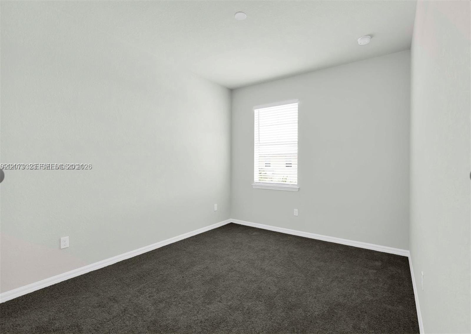 1240 Eucalyptus Drive 2 — photo 9