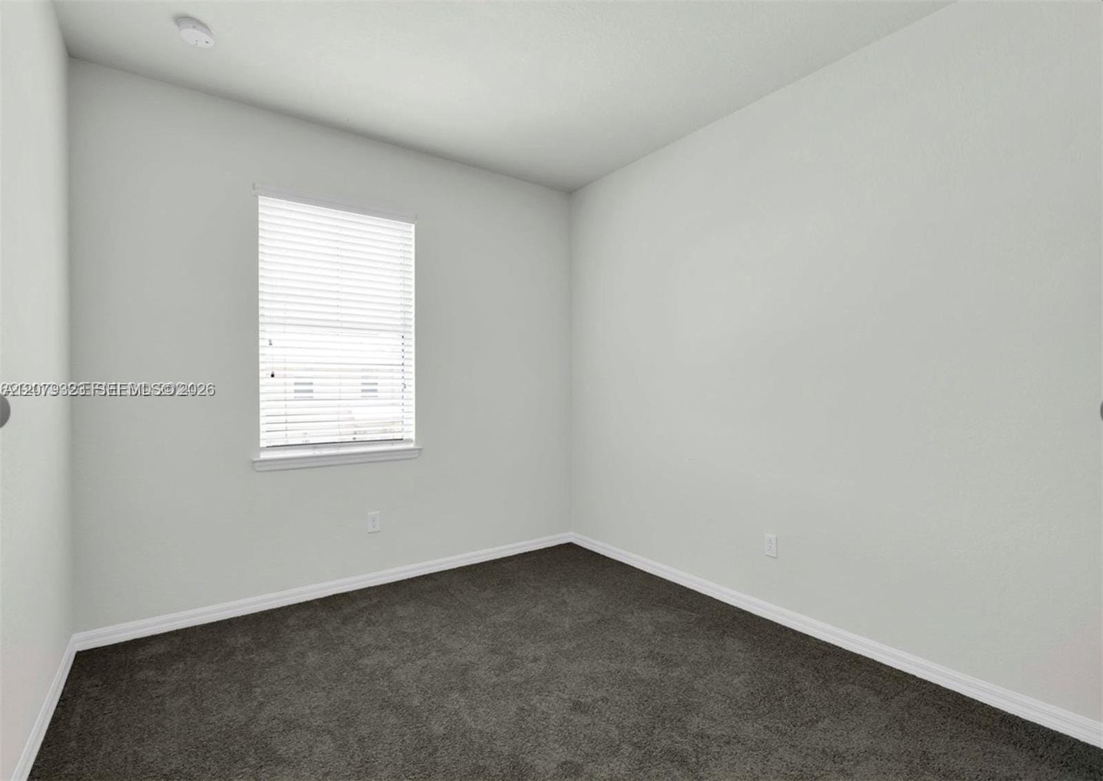 1240 Eucalyptus Drive 2 — photo 11