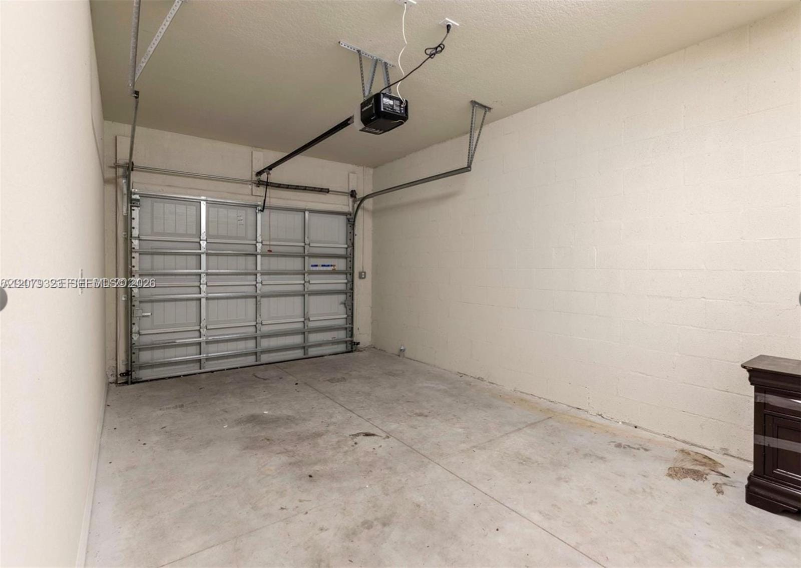1240 Eucalyptus Drive 2 — photo 4