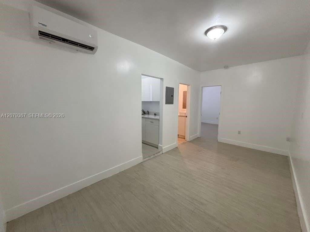 1051 NW 2nd Street 8 — photo 2