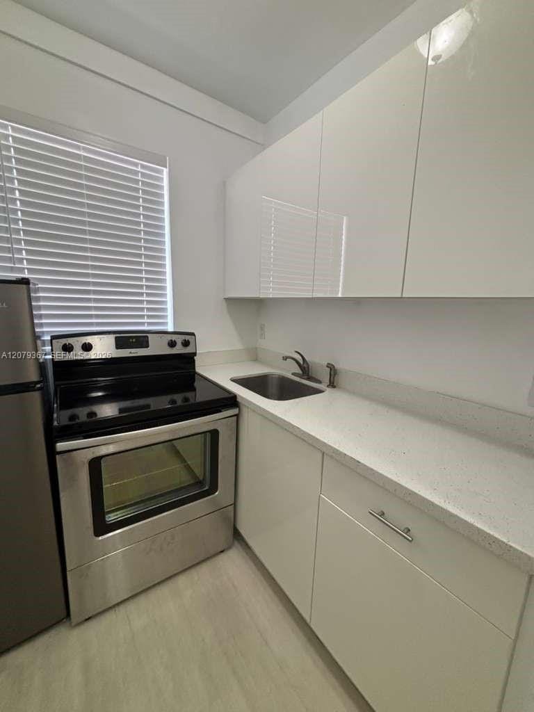 1051 NW 2nd Street 8 — photo 11