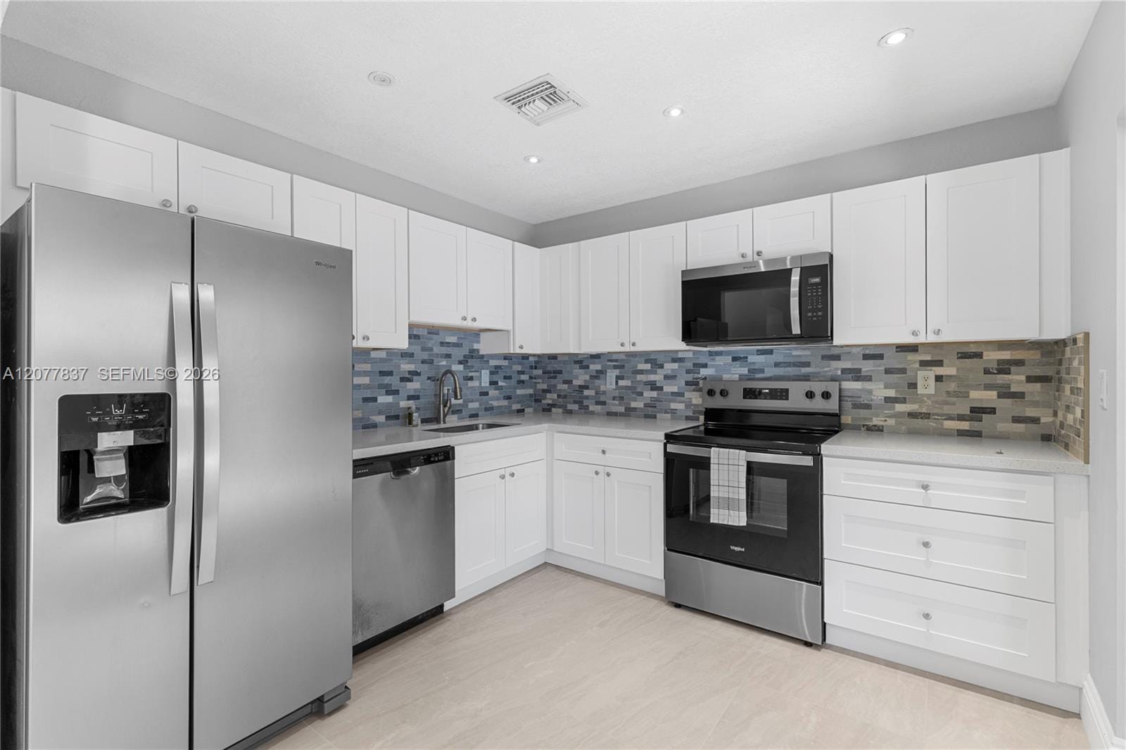 886 NE 214th Lane 4 — photo 3