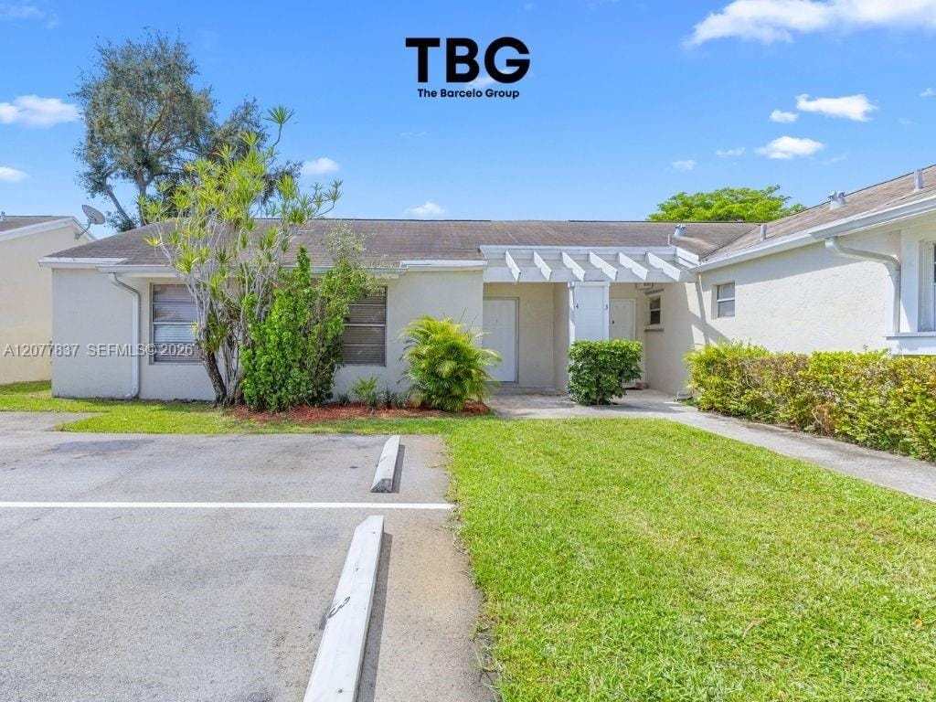 886 NE 214th Lane 4, Miami, FL 33179