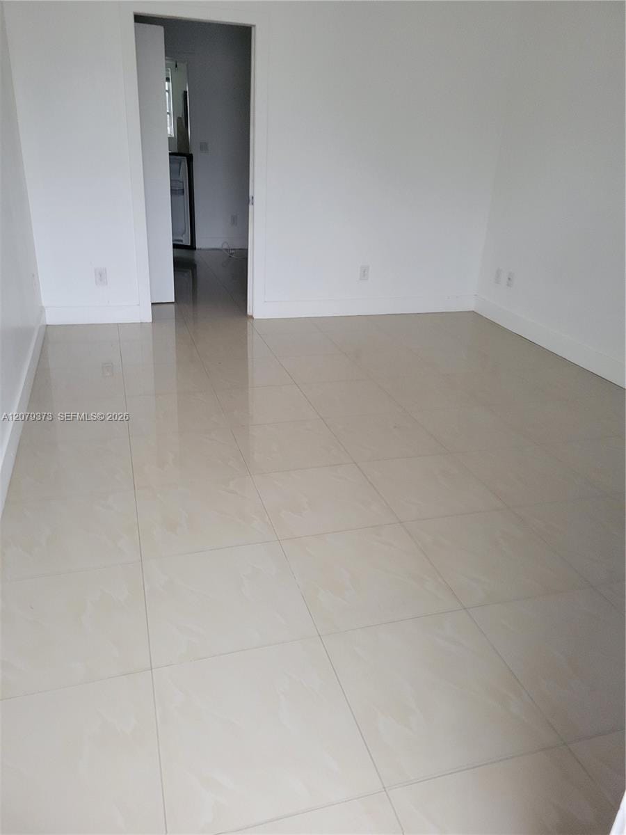 7725 Carlyle Avenue 9 — photo 2