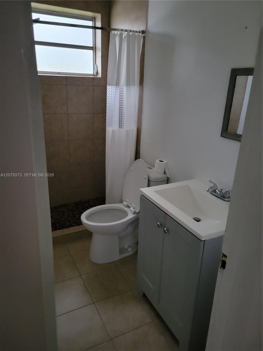 7725 Carlyle Avenue 9 — photo 4