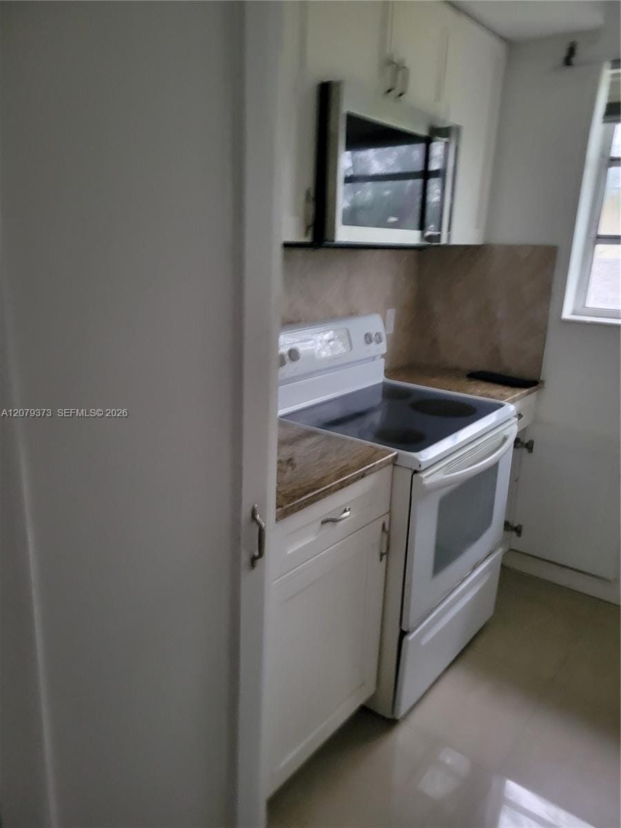 7725 Carlyle Avenue 9 — photo 5