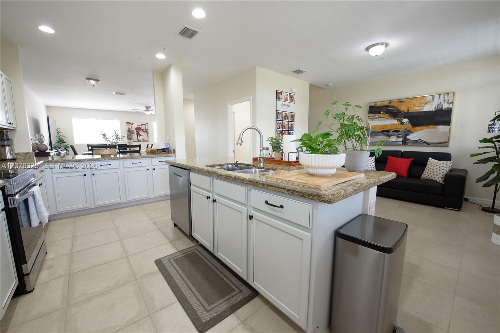 27533 SW 139th Passage, Homestead, FL 33032 photo 5