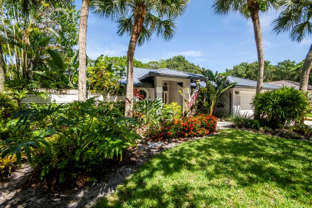 18901 Misty Lake Drive, Jupiter, FL 33458