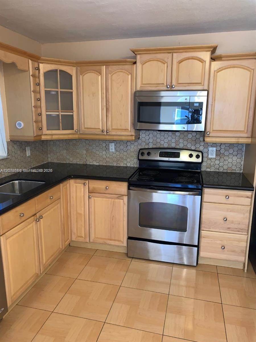 4524 SW 54th Street 502-W — photo 2