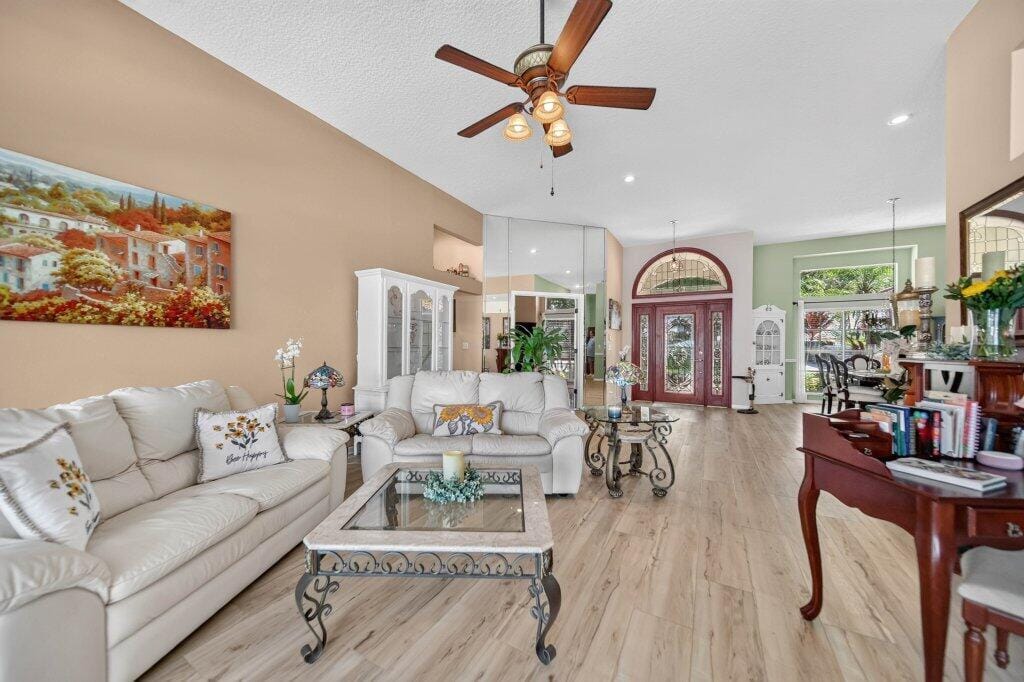 913 SW LIGHTHOUSE Drive — photo 6