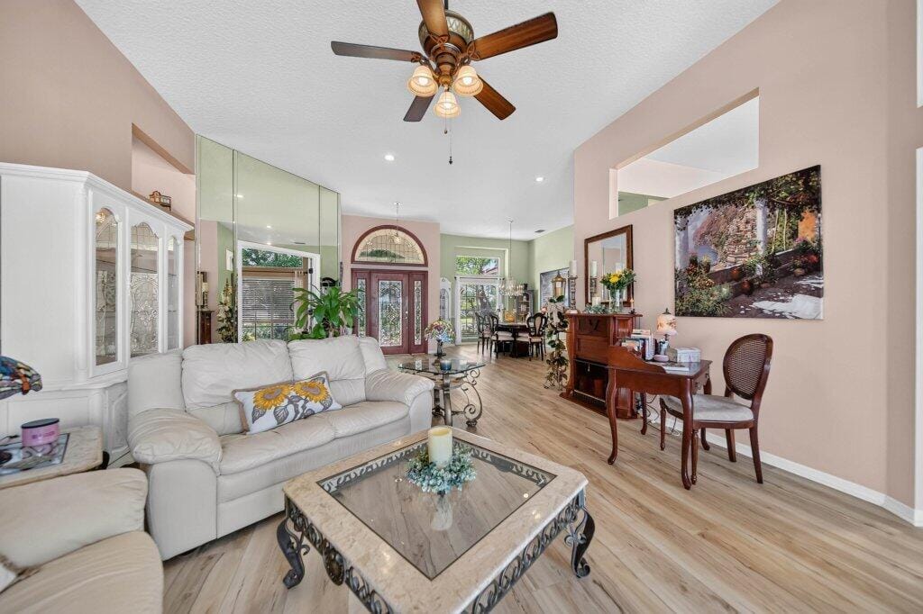 913 SW LIGHTHOUSE Drive — photo 7