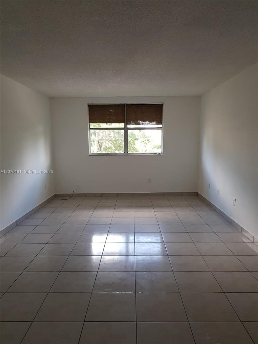606 W 81st Street 314, Hialeah, FL 33014 photo 3