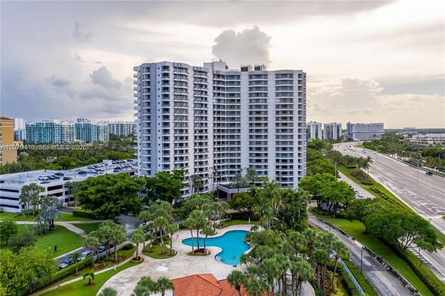 3300 NE 191st Street 1615, Aventura, FL 33180