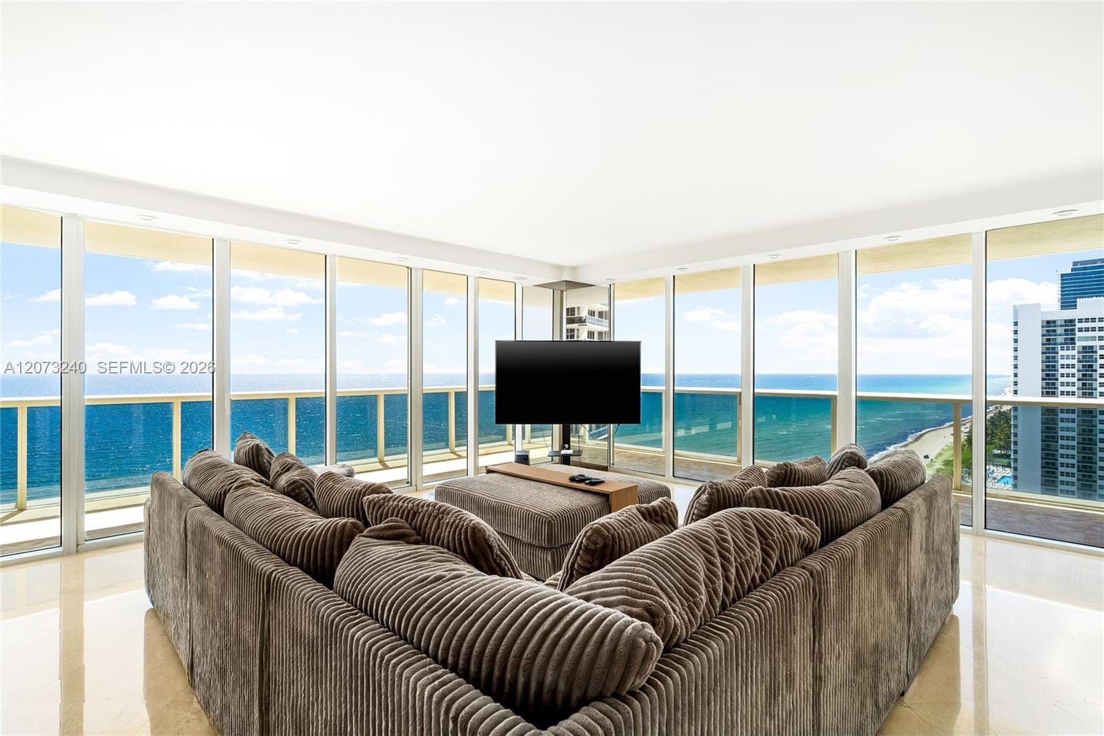 1830 Ocean Drive 1702, Hallandale Beach, FL 33009