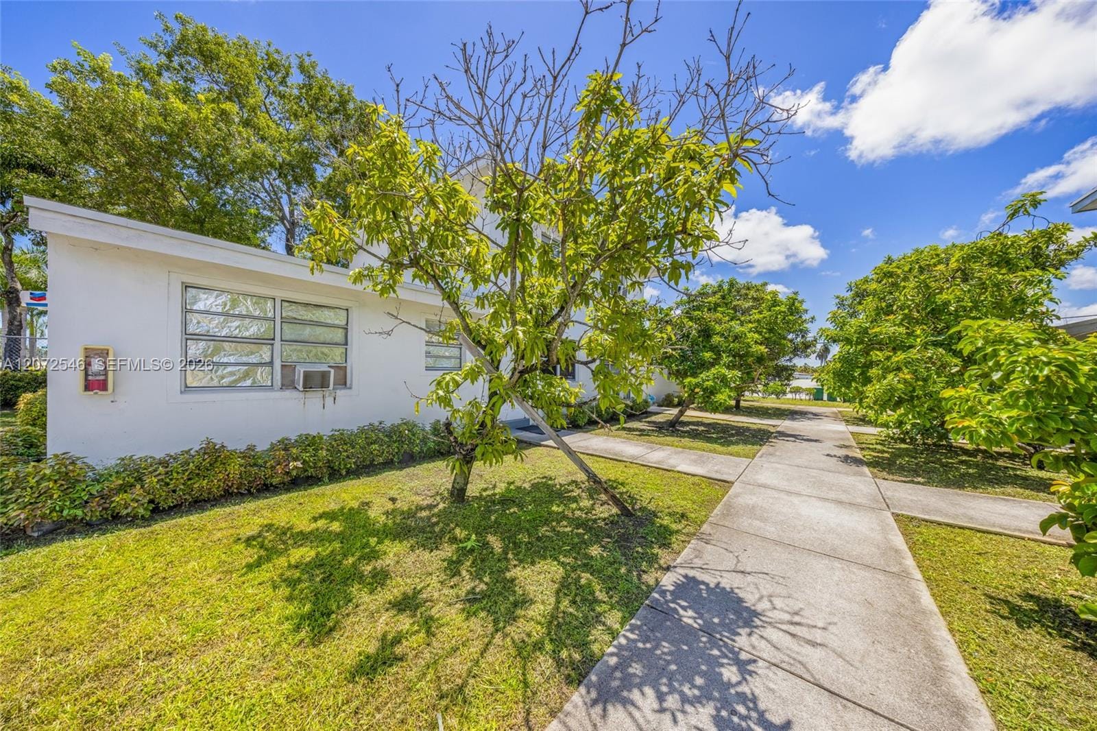 3740 W Hallandale Beach Boulevard, Hollywood, FL 33023
