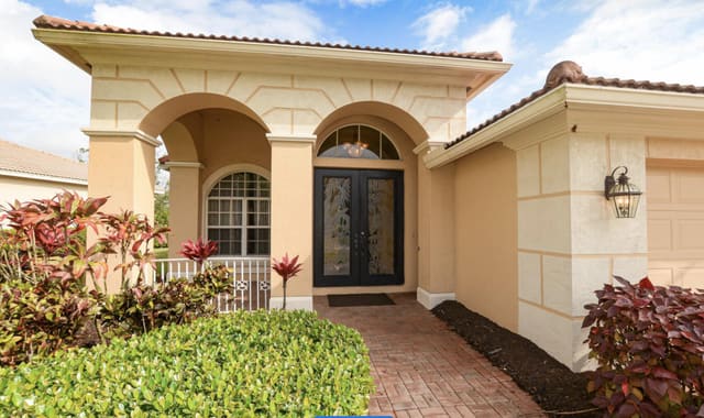 7046 Maidstone Drive, Port St. Lucie, FL 34986