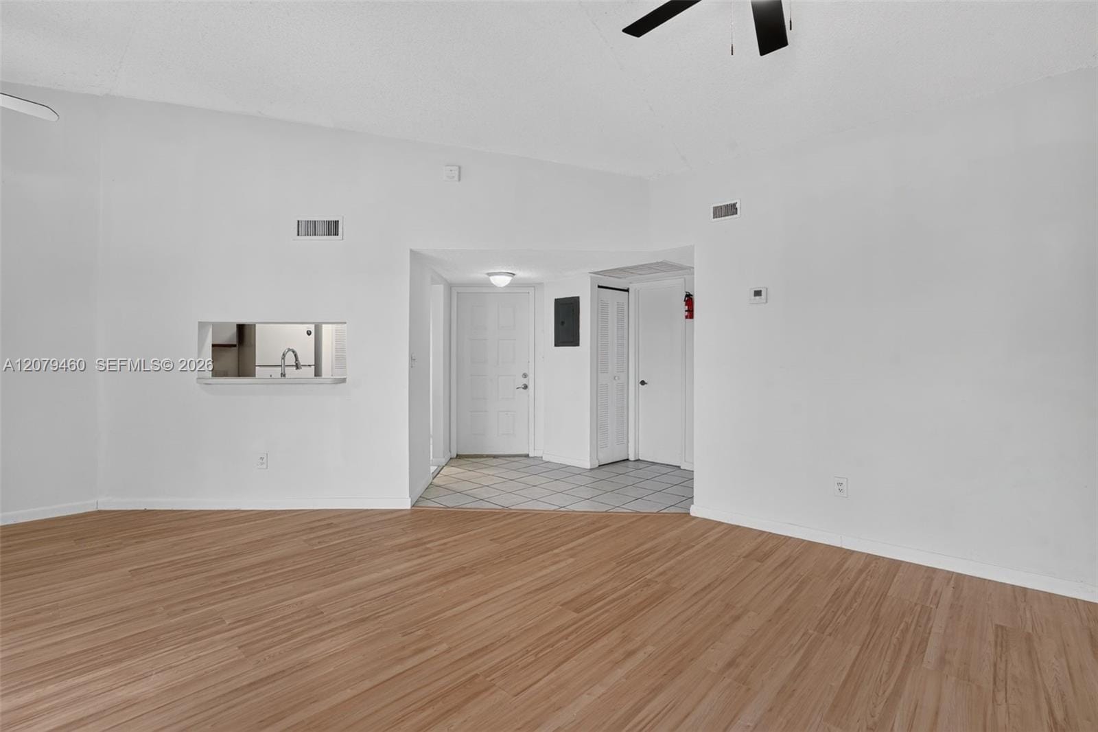 1080 N Franklin Avenue 1080E — photo 5