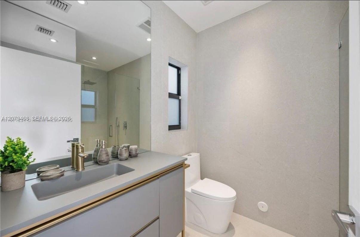 900 W 47th Court — photo 11