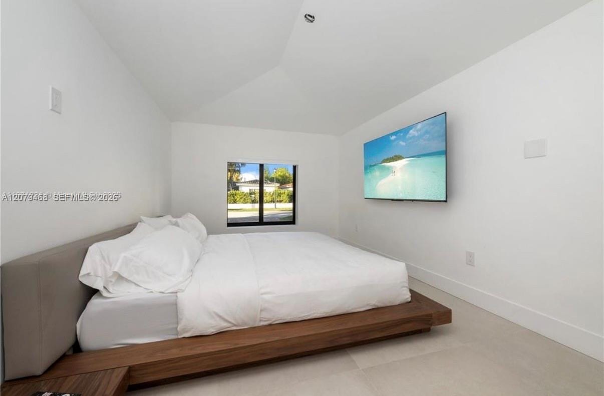 900 W 47th Court — photo 12