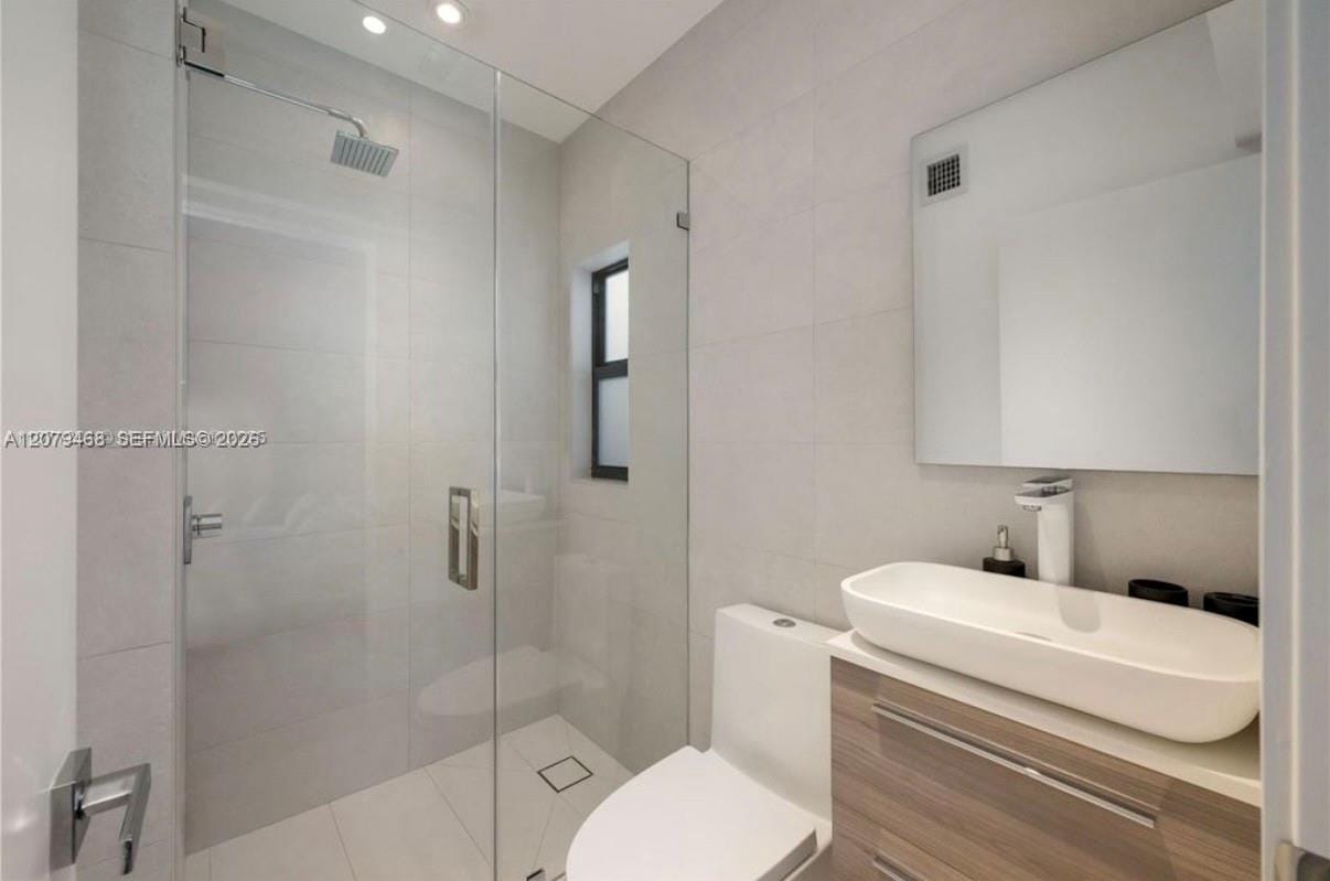 900 W 47th Court, Miami Beach, FL 33140 photo 13