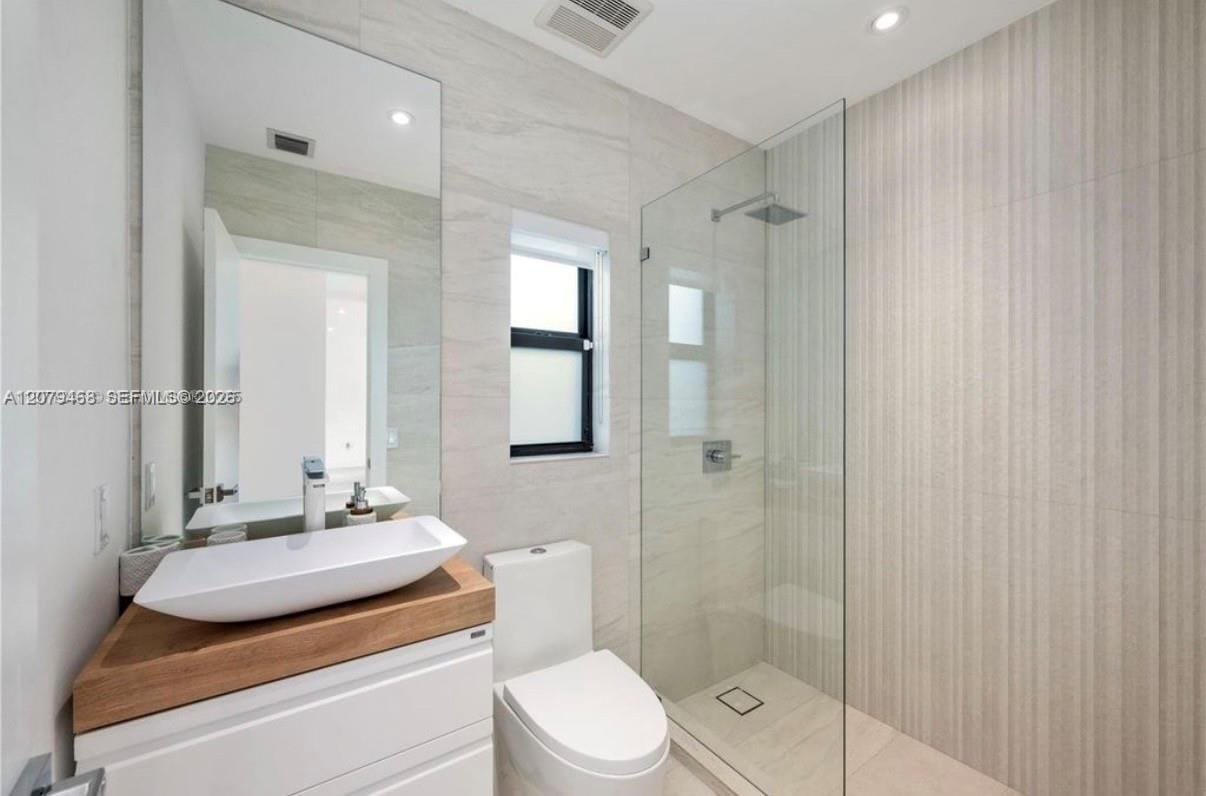 900 W 47th Court — photo 9