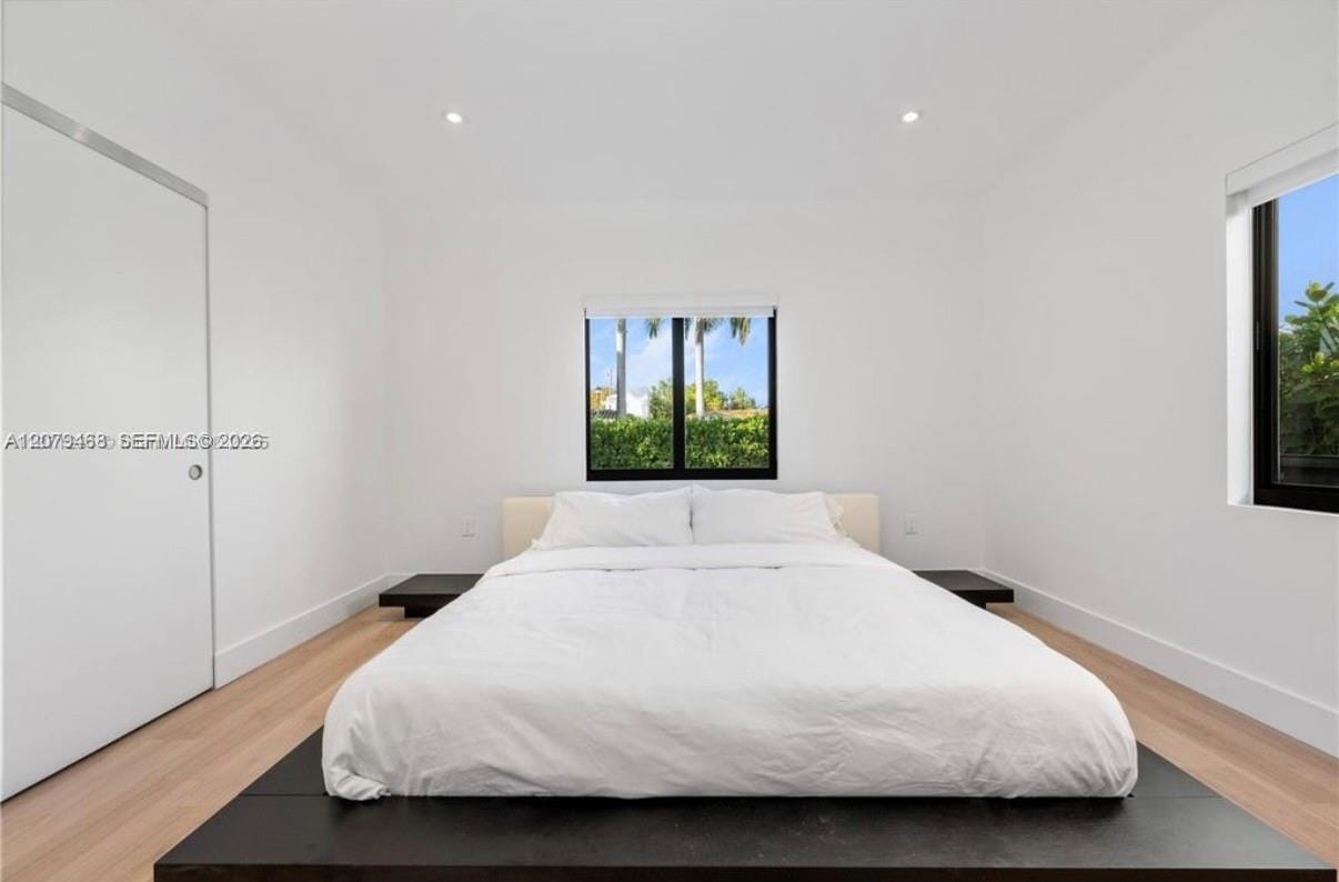900 W 47th Court — photo 10