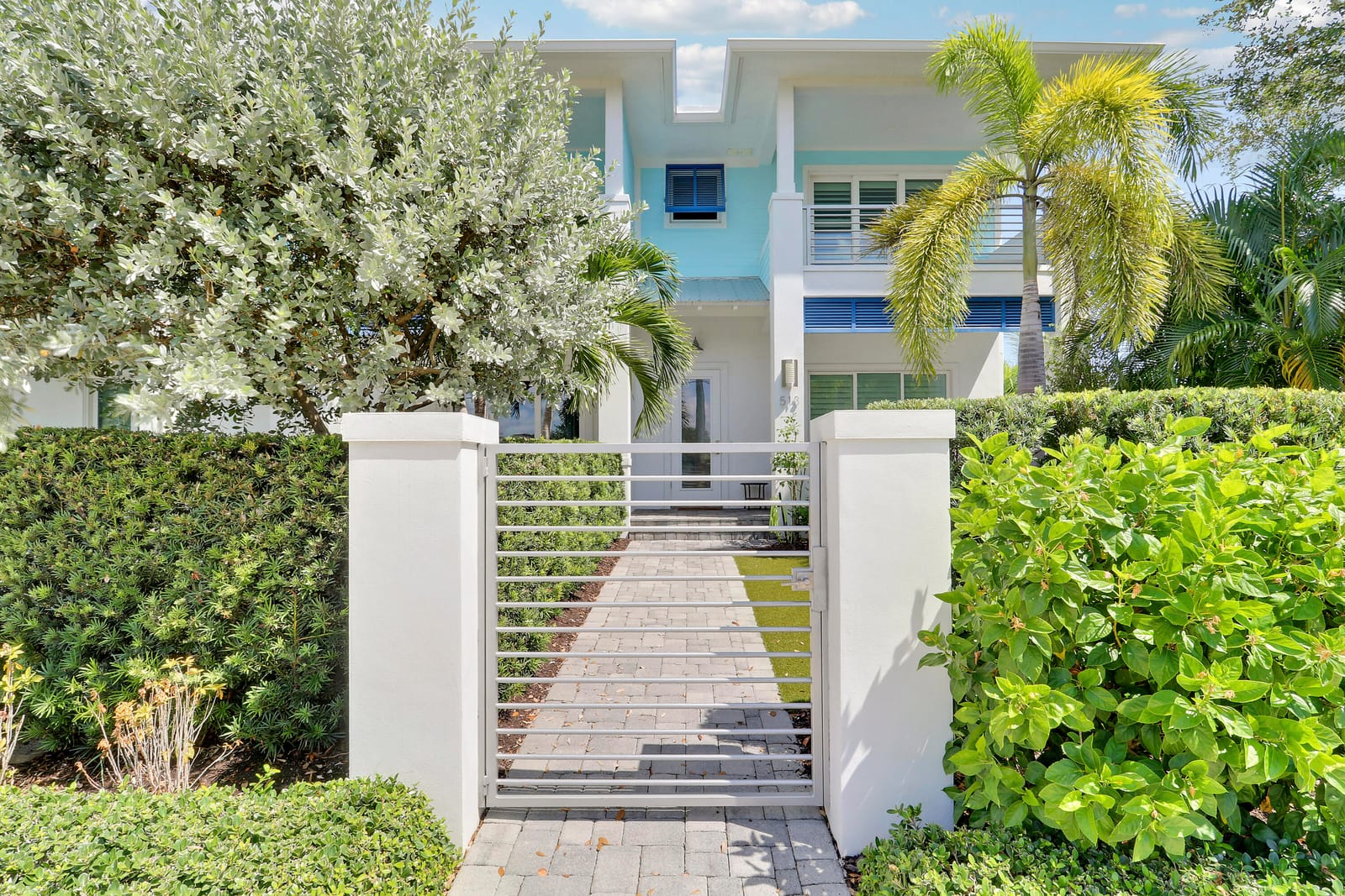 513 SW Ocean Boulevard — photo 1