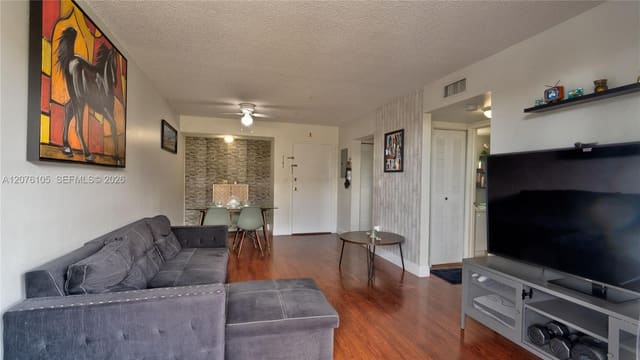 8320 NW 8th Street 2-302, Miami, FL 33126