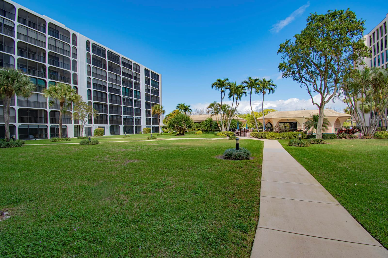 1629 Riverview Road 420, Deerfield Beach, FL 33441 photo 23