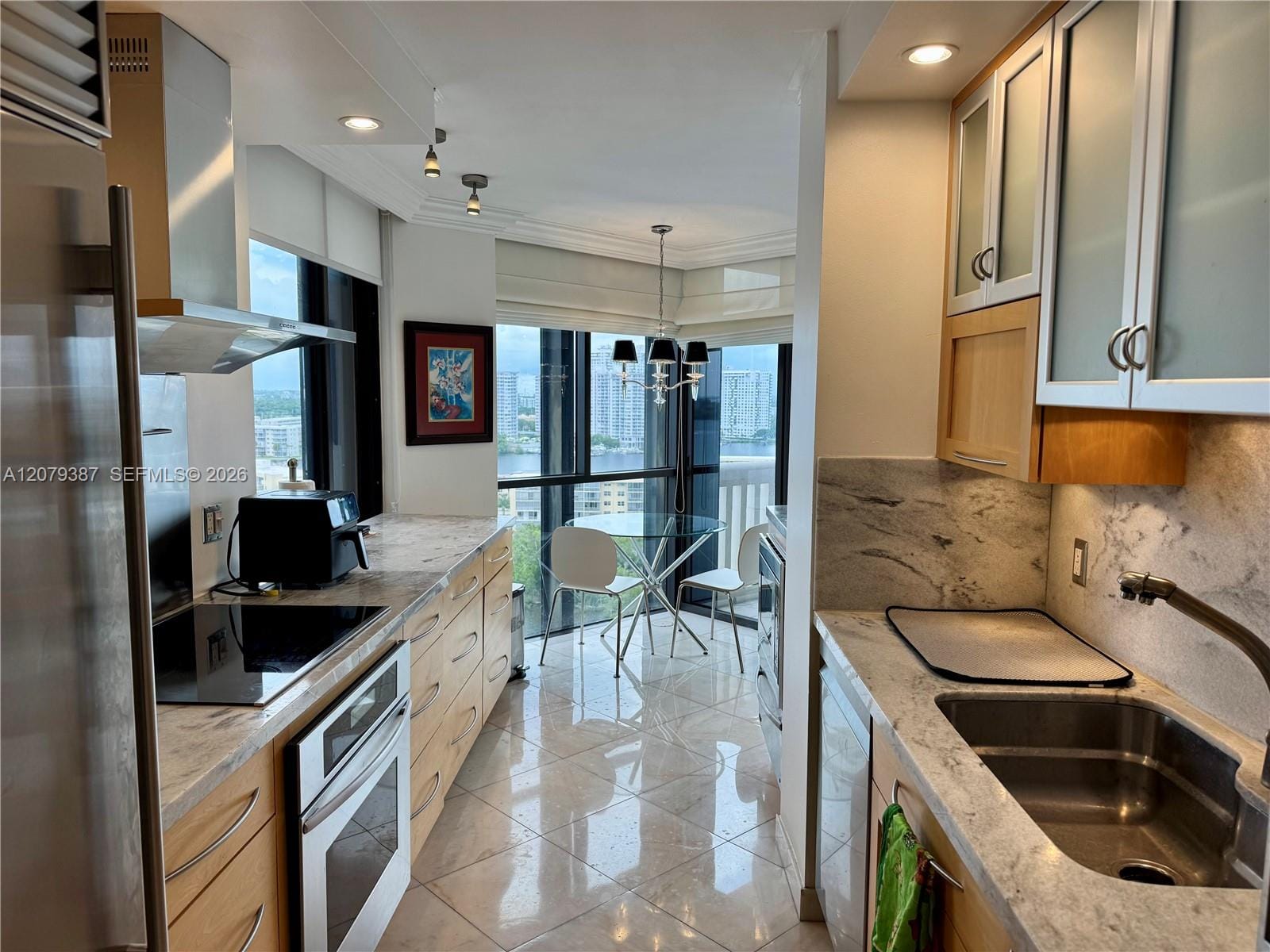 1000 Island Boulevard 1510 — photo 9