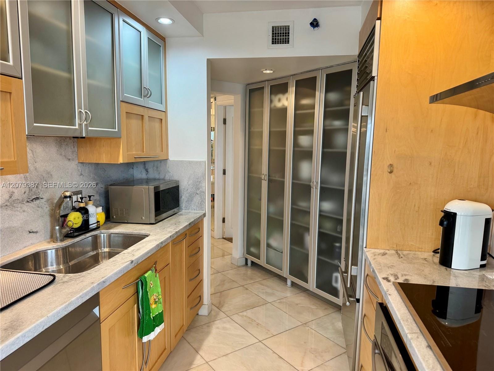 1000 Island Boulevard 1510 — photo 10