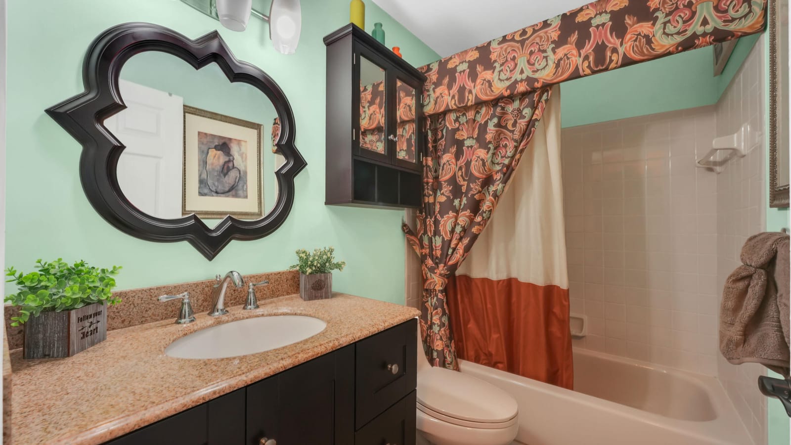7618 Tahiti Lane 206 — photo 2