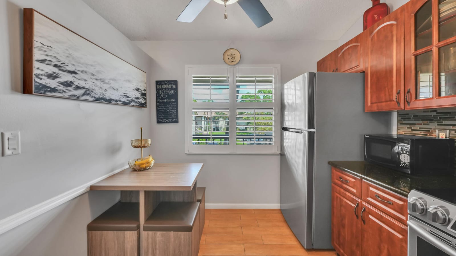 7618 Tahiti Lane 206 — photo 4