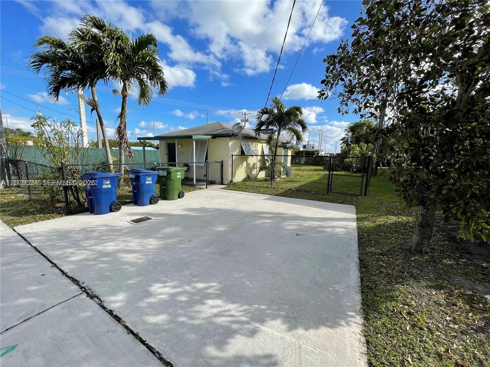 1016 NW 1st Avenue, Hallandale Beach, FL 33009