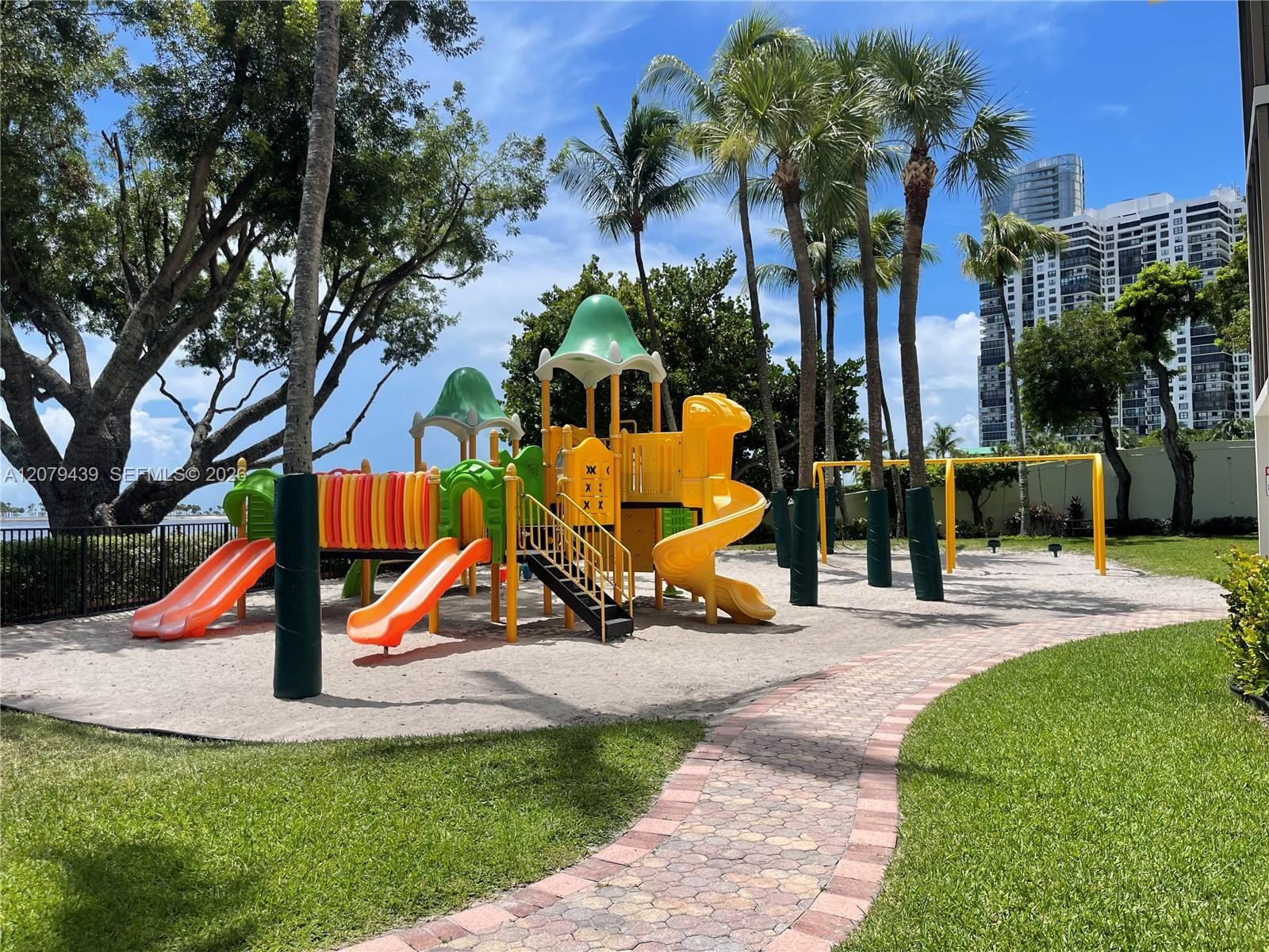 1901 Brickell Avenue B506, Miami, FL 33129 photo 25