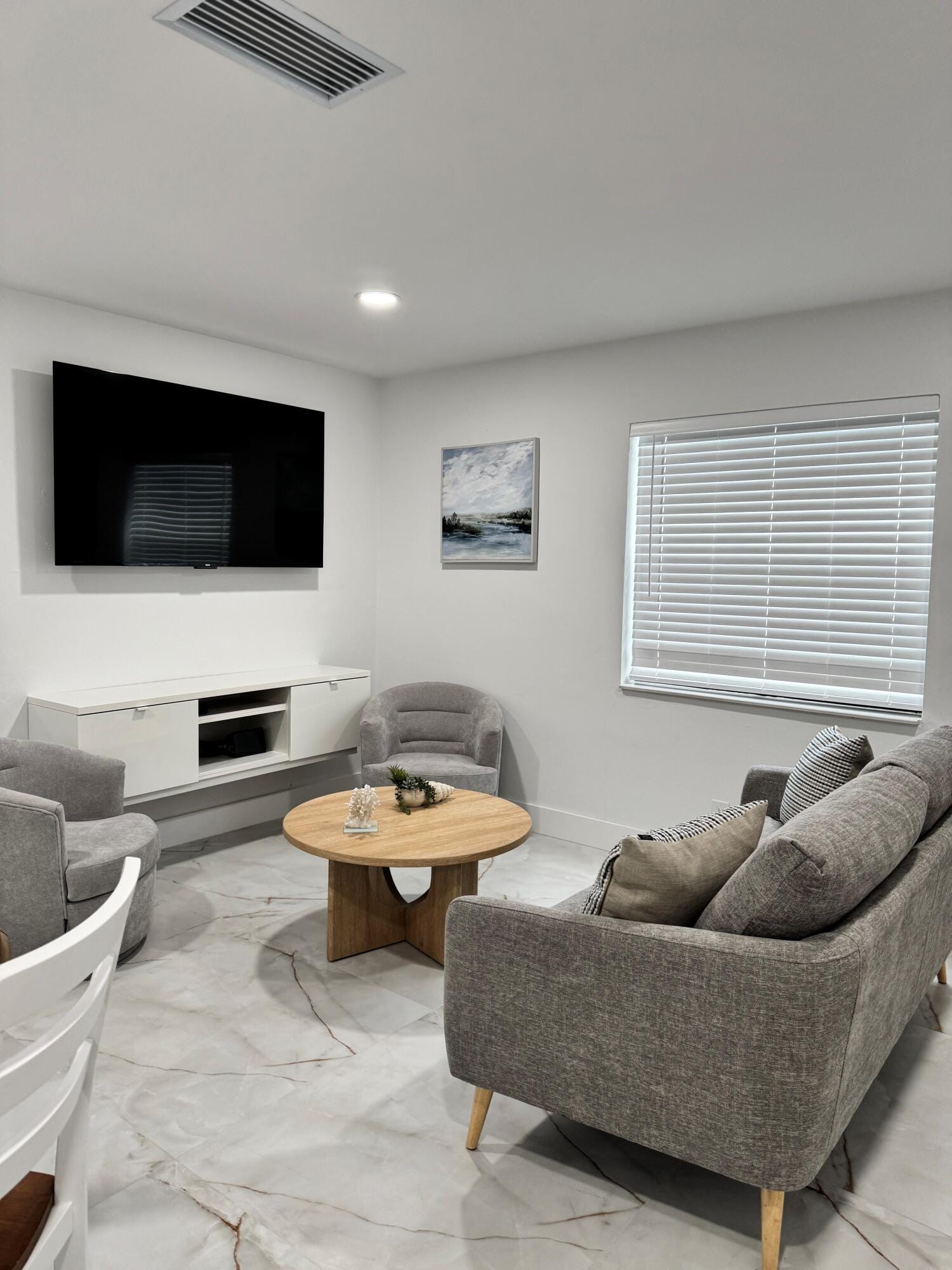 221 SE 11TH Avenue 1 — photo 4