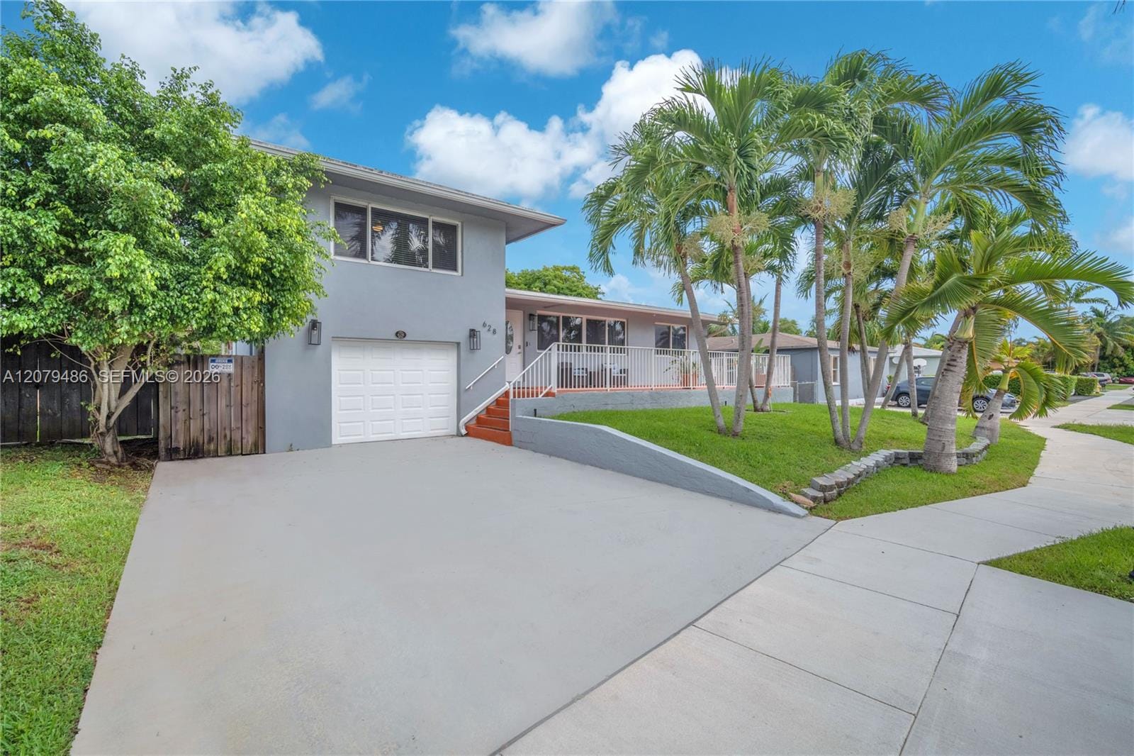628 SW 4th Street, Hallandale Beach, FL 33009