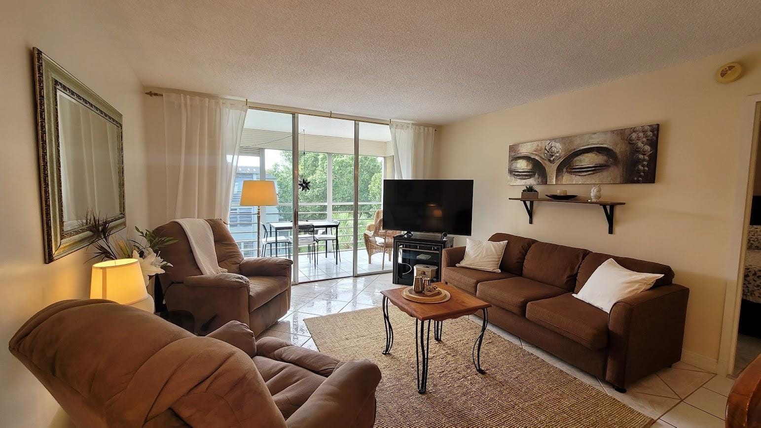 2901 NW 48th Avenue 461 — photo 2