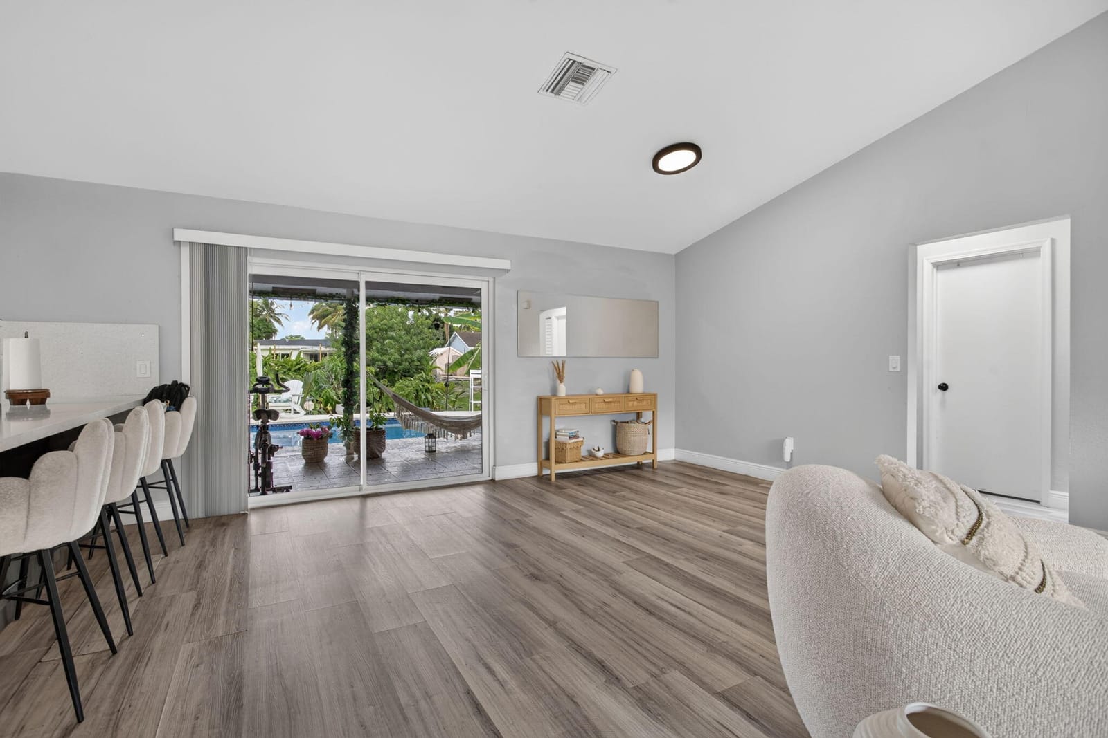 4950 SW 11th Circle — photo 4
