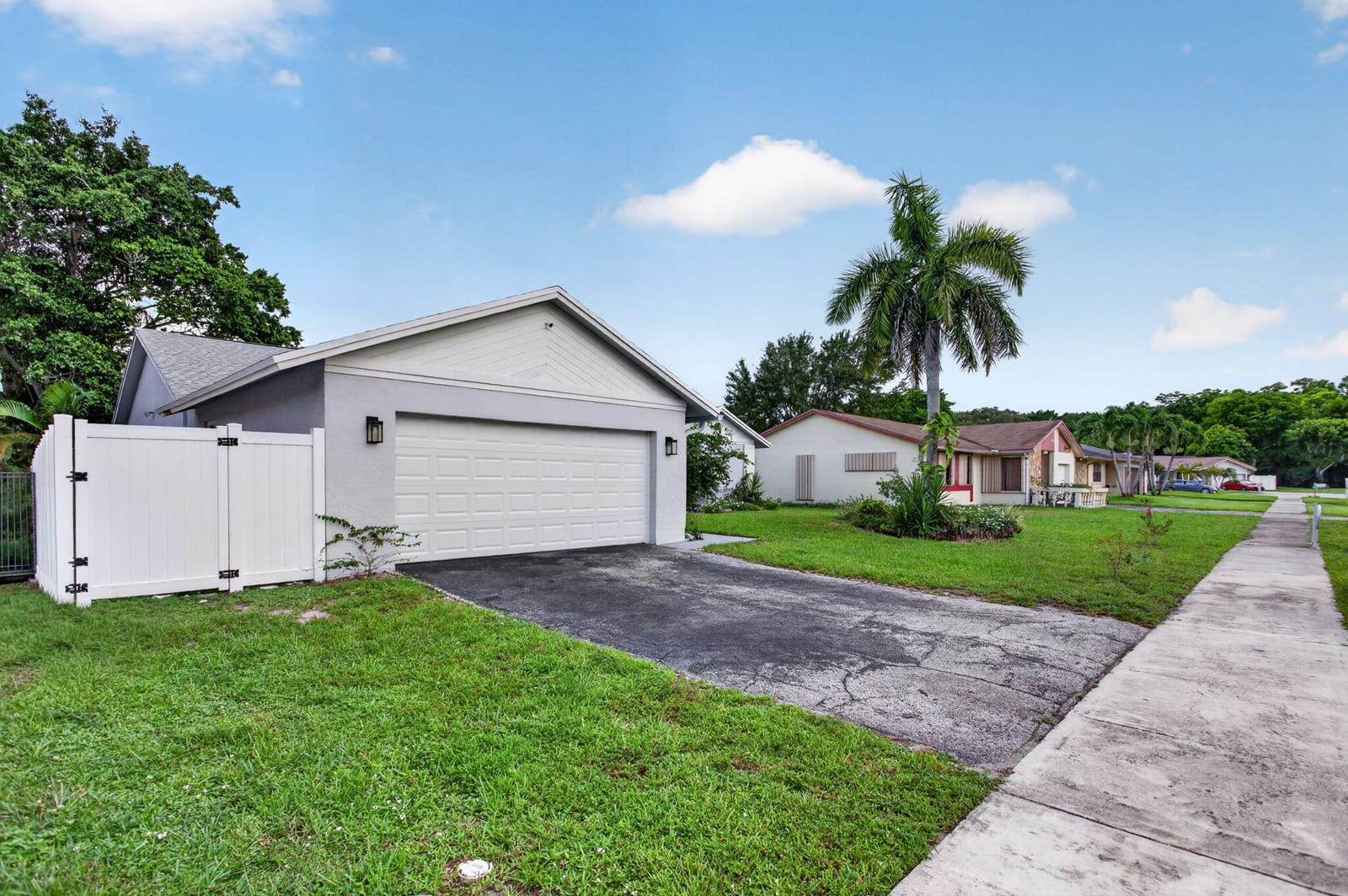 4950 SW 11th Circle, Margate, FL 33068