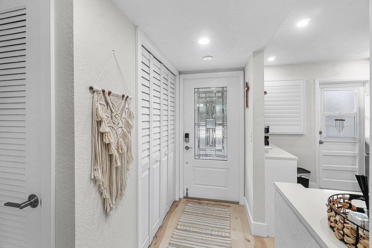 2809 Florida Boulevard 310 — photo 2