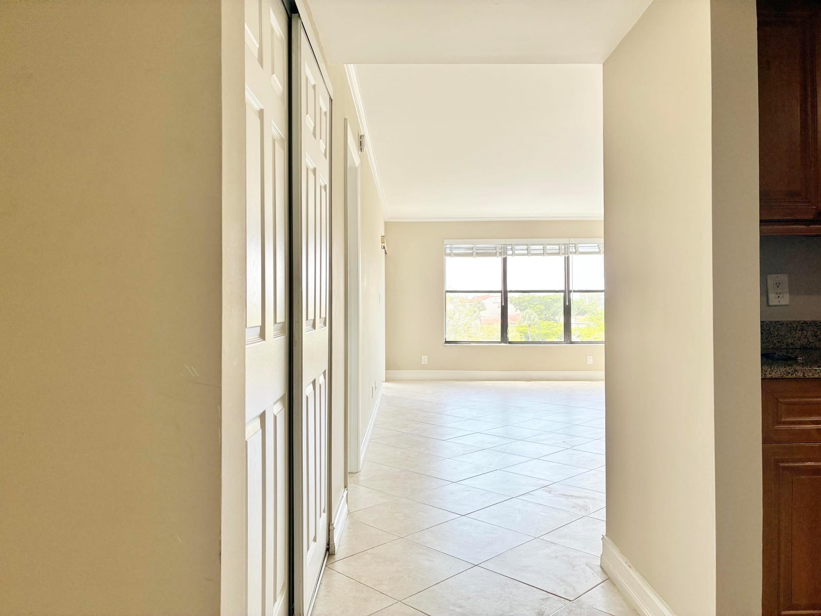 2306 S Cypress Bend Drive 420 — photo 12